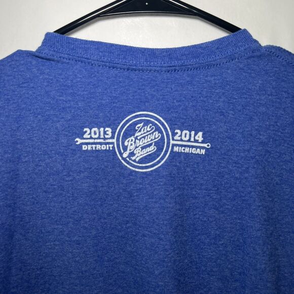 Zac Brown Band Concert T Shirt Size Medium NYE 2013 Detroit Joe Louis Arena Blue - Picture 7 of 7